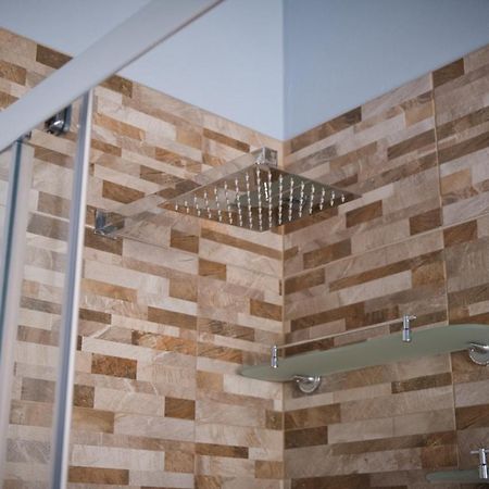Ca De Mez Apartment Luino Ngoại thất bức ảnh