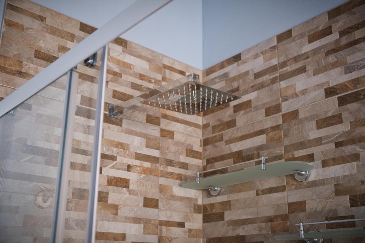 Ca De Mez Apartment Luino Ngoại thất bức ảnh